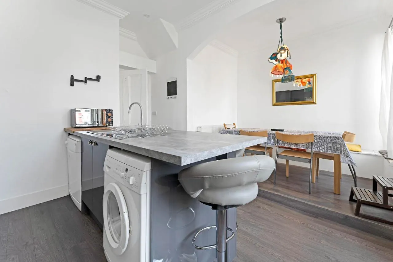 Stunning City Centre Town House City Centre 0*, Edinburgh Birleşik Krallık