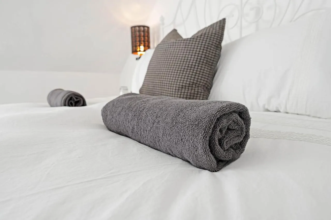 Stunning City Centre Town House City Centre 0*, Edinburgh Birleşik Krallık