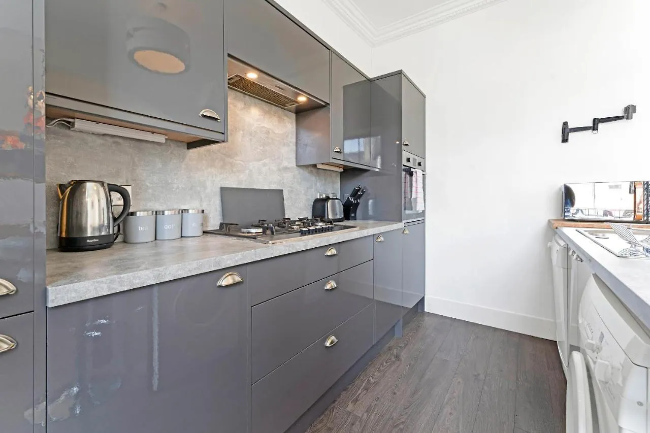 Stunning City Centre Town House City Centre Tatil Evi