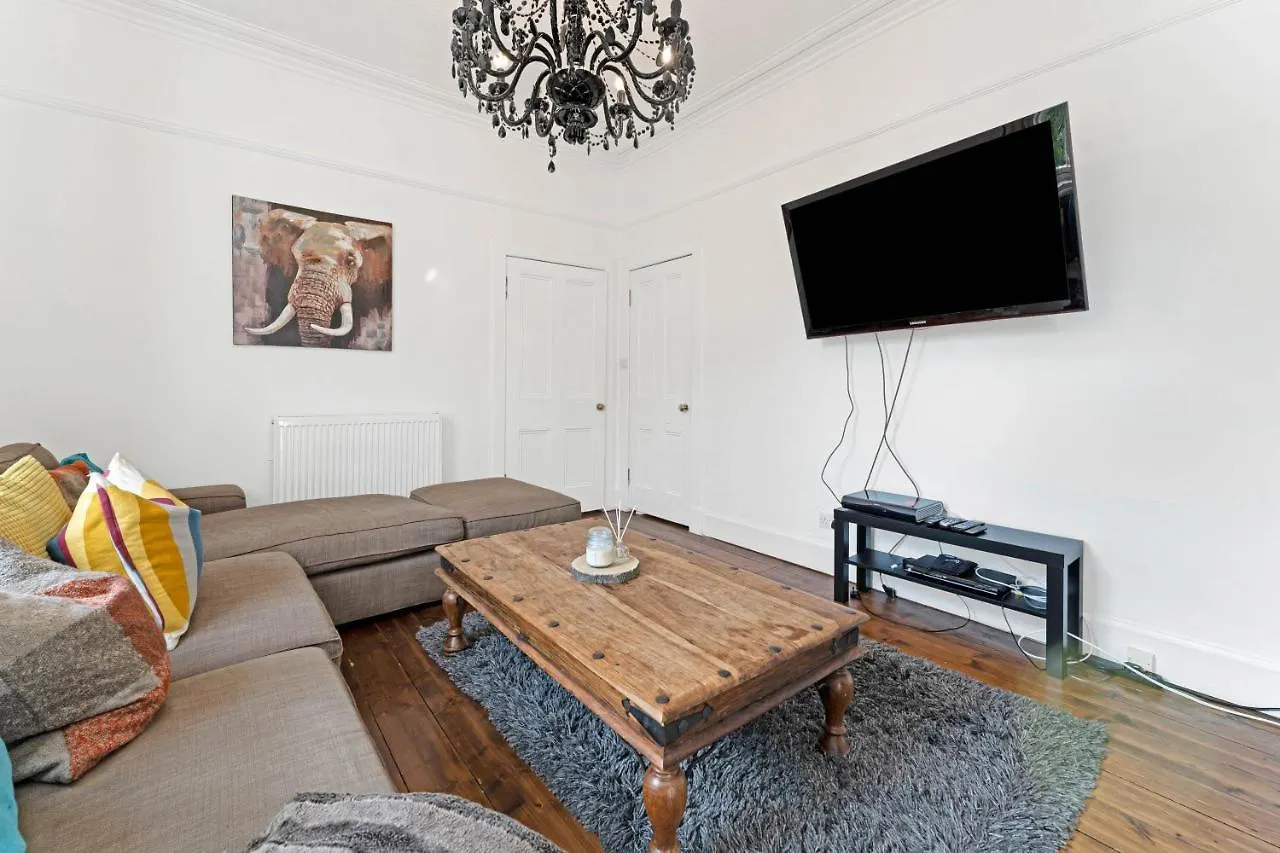 Stunning City Centre Town House City Centre Tatil Evi