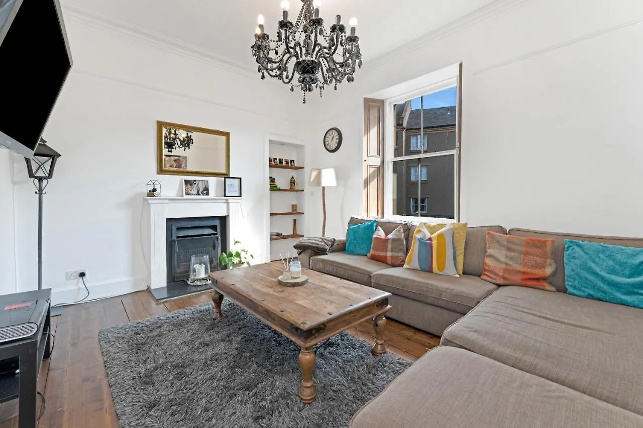 Stunning City Centre Town House City Centre Tatil Evi Edinburgh