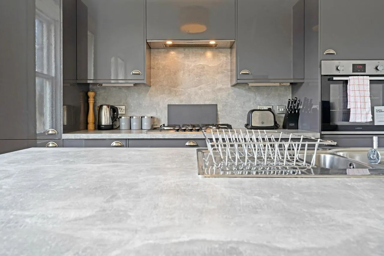 Stunning City Centre Town House City Centre 0*, Edinburgh Birleşik Krallık